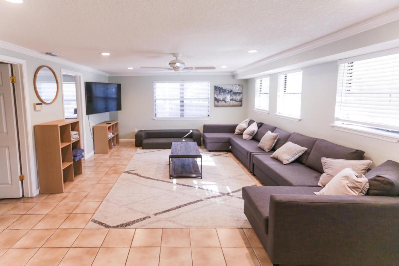 Pool & Hot Tub Home W Game Room! 1 Mile To Beach! ジャクソンビル・ビーチ エクステリア 写真